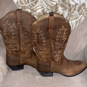 Ladies ARIAT Heritage R Toe Western Boot, Sz 11
